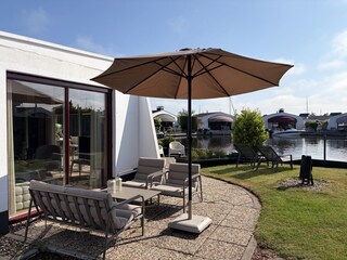 Bungalow Lemmer Outdoor Recording 4