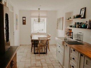 Küche mit Essbereich