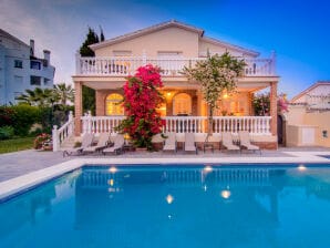 Villa Beheizter Pool direkt am Strand - Elviria - image1