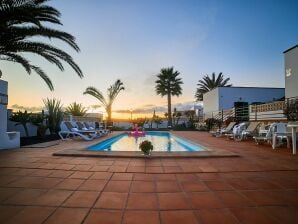 Ferienhaus Villa in La Oliva mit Vulkanblick Pool - Lajares - image1