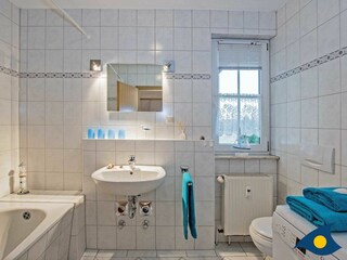 Badezimmer mit Wanne