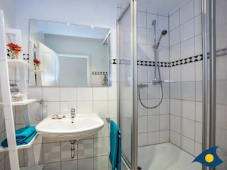Badzimmer mit Dusche