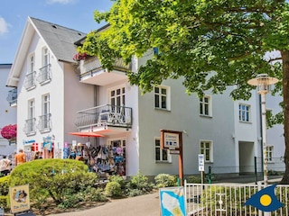 Haus inkl. Souvenirlädchen und Eisverkauf