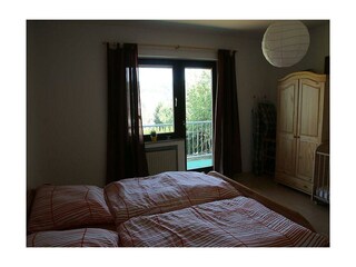 Schlafzimmer 1