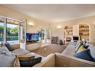 Villa Monte Gordo Features 24