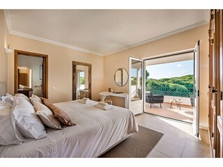 Villa Monte Gordo Features 20