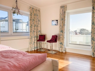 Schlafzimmer 2 mit Teilmeerblick