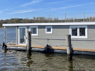 Janne in der Marina am Stau