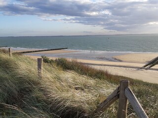 DE ZON IN ZEELAND,  direct aan het strandnr 41