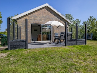 Rückansicht und Terrasse