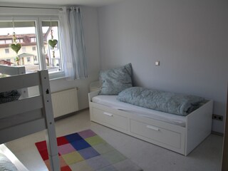 Schlafzimmer 2