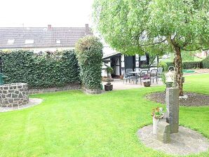 Holiday apartment in Oberstadtfeld with garden - Oberstadtfeld - image1