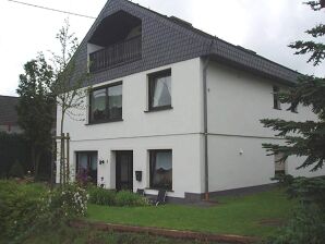 Apartment Schöne Ferienwohnung in Oberstadtfeld mit Garten - Oberstadtfeld - image1