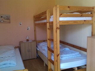 Schlafzimmer 2