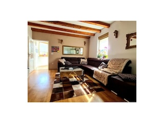 Villa Sunshine living room