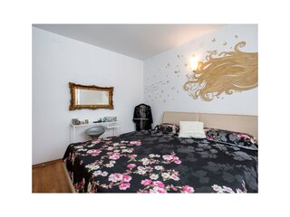 Villa Sunshine bedroom 1