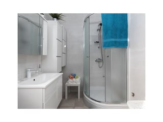 Villa Sunshine bathroom