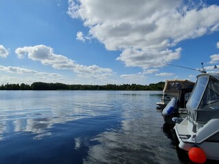 meinFERIENBOOT Unterwegs auf einem See