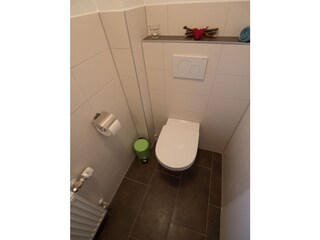 separate Toilette 1.OG