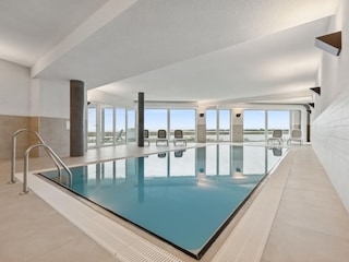 Wellnessbereich mit Meerblick