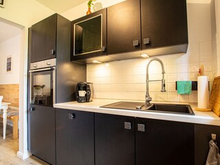 Moderne Küche mit allem Komfort