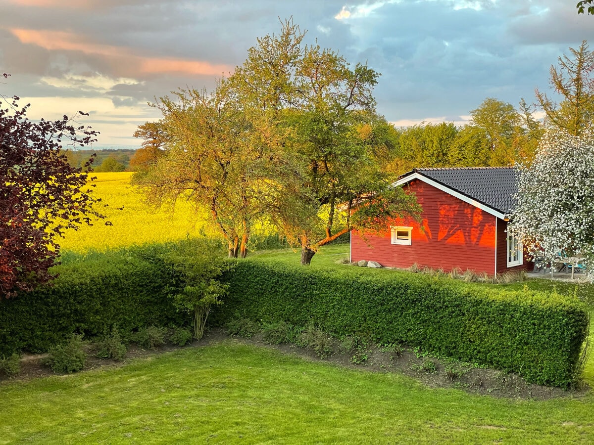 Holzhaus im Sonnenuntergang