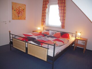 Schlafzimmer 2