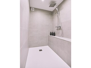 Bad 2 - Dusche ebenerdig