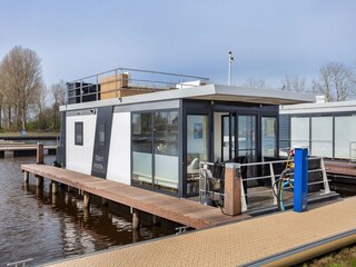 House boat Uitwellingerga Outdoor Recording 1