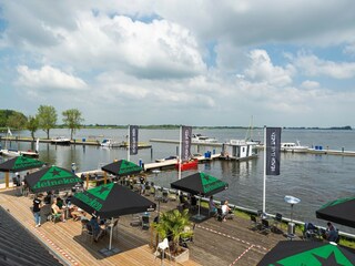 Huisboot Uitwellingerga  35