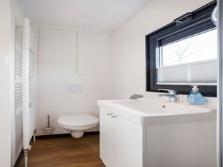 House boat Uitwellingerga Features 17