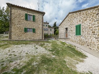 Farmhouse Caprese Michelangelo Outdoor Recording 5