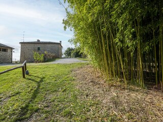 Farmhouse Caprese Michelangelo Outdoor Recording 10