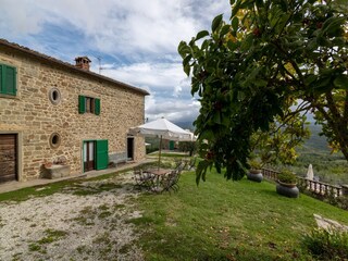 Farmhouse Caprese Michelangelo Outdoor Recording 3
