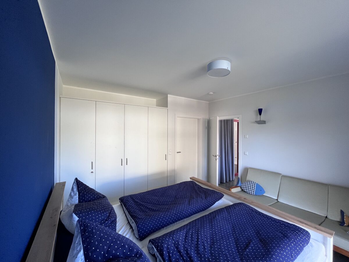 Schlafzimmer, unten