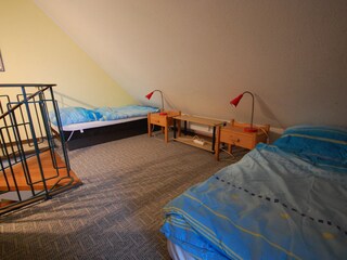 Schlafzimmer 2