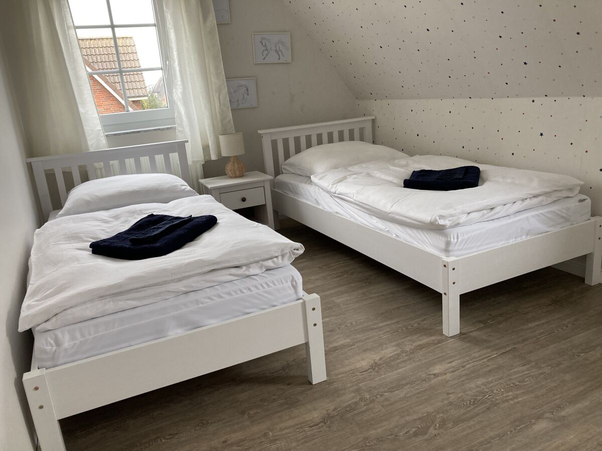 Schlafzimmer 2