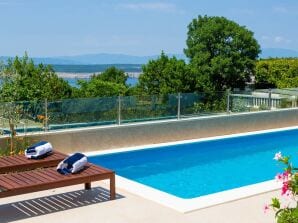 Hedera con vista sul mare