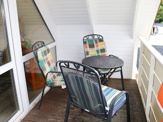 möblierter Balkon (Loggia)