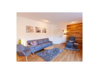 Wohn-/Essbereich mit offener Küche