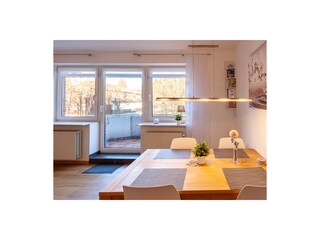 Wohn-/Essbereich mit offener Küche