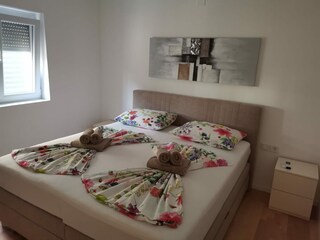 Schlafzimmer 3 mit hochwertiger Ausstattung