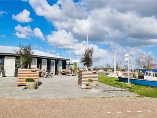 Huisboot Oostmahorn Omgeving 17