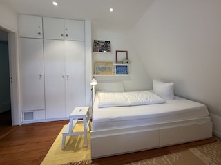 Schlafzimmer zum Garten