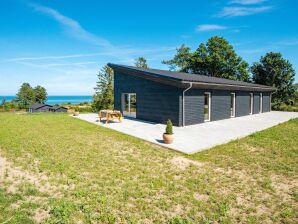 10 Personen Ferienhaus in Allingåbro - Fjellerup Strand - image1