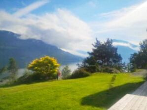 Casa vacacional 8 persoons vakantie huis in Innvik-By Traum