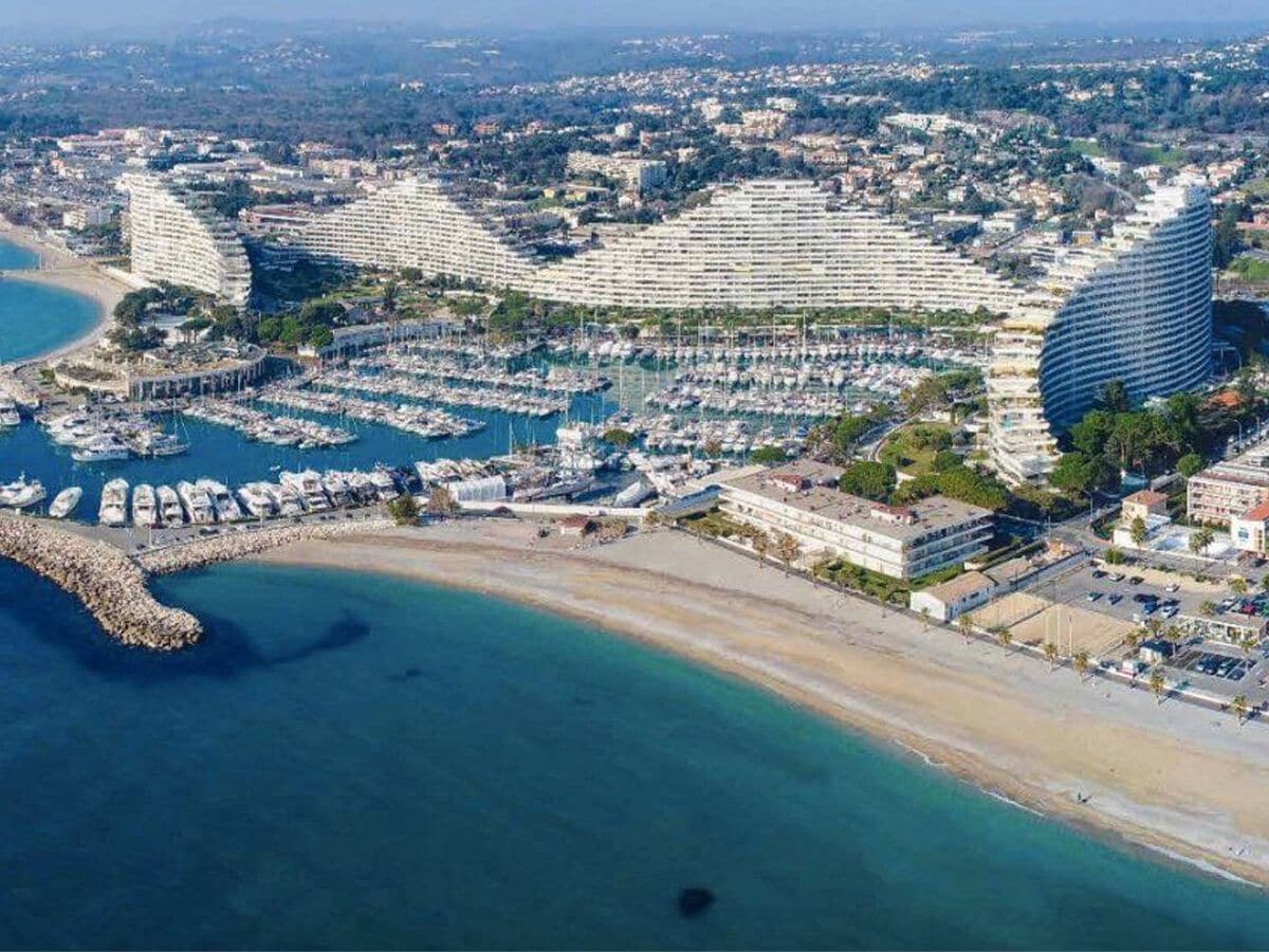 Die berühmte Marina Baie des Anges