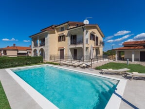 Apartamento de vacaciones Mihael con piscina privada - Vižinada - image1