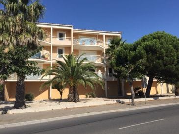 Holiday apartment "La Plage" with view oft the sea