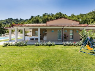 Villa Acquaviva Picena Outdoor Recording 3